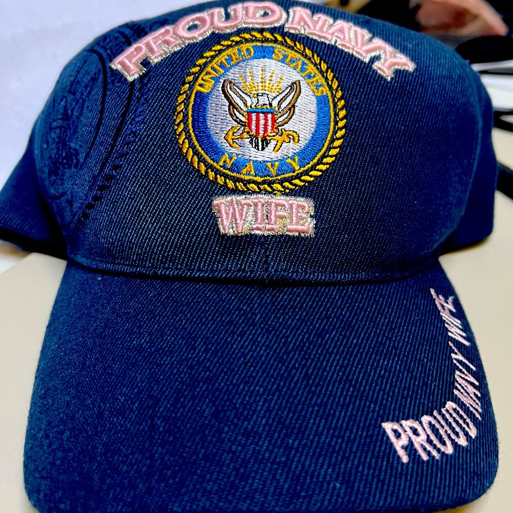 Beautiful Navy wife hat.